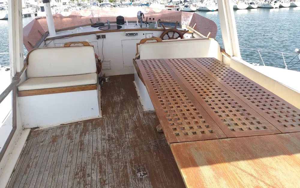 slider 18 Grand Banks 42 Europa