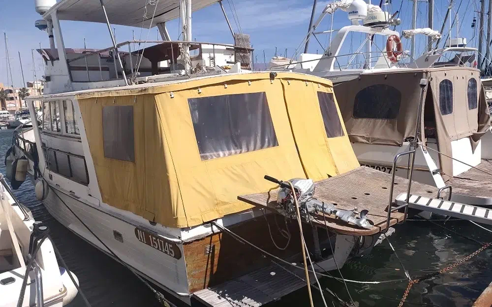 slider 0 Grand Banks 42 Europa
