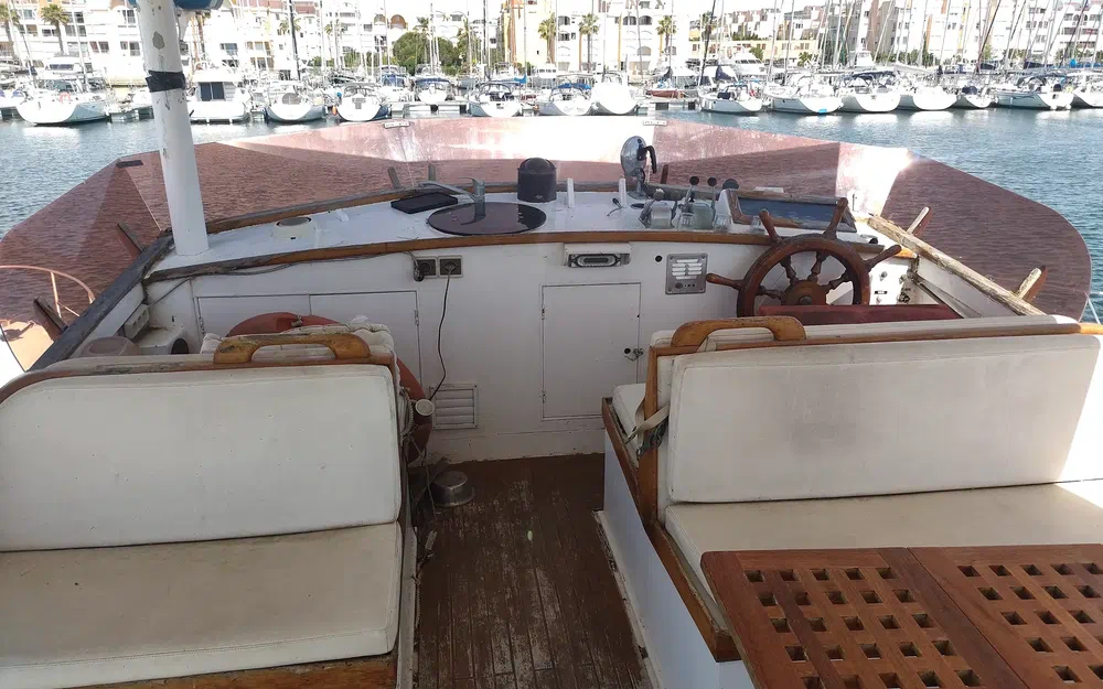 slider 19 Grand Banks 42 Europa