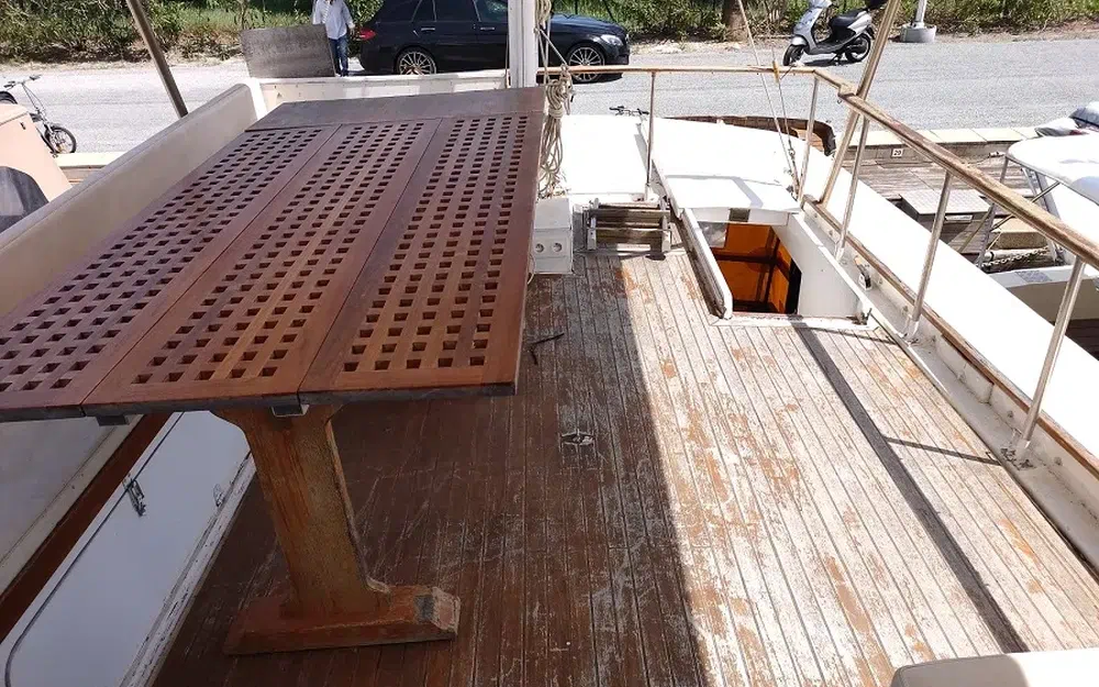 slider 23 Grand Banks 42 Europa