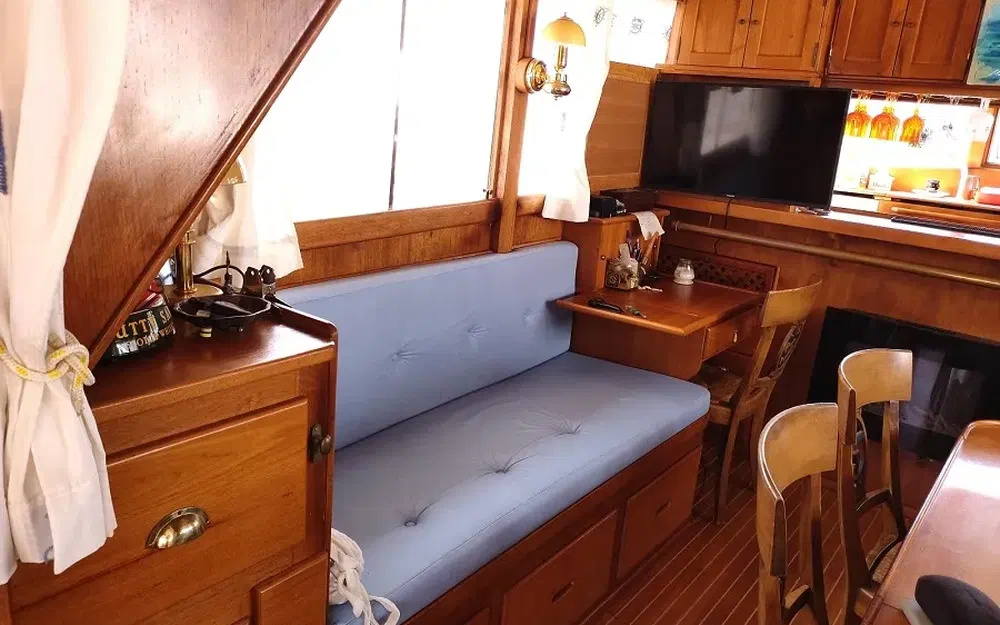 slider 30 Grand Banks 42 Europa