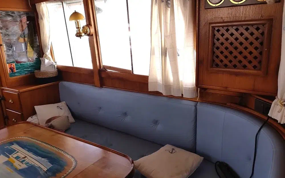 slider 31 Grand Banks 42 Europa