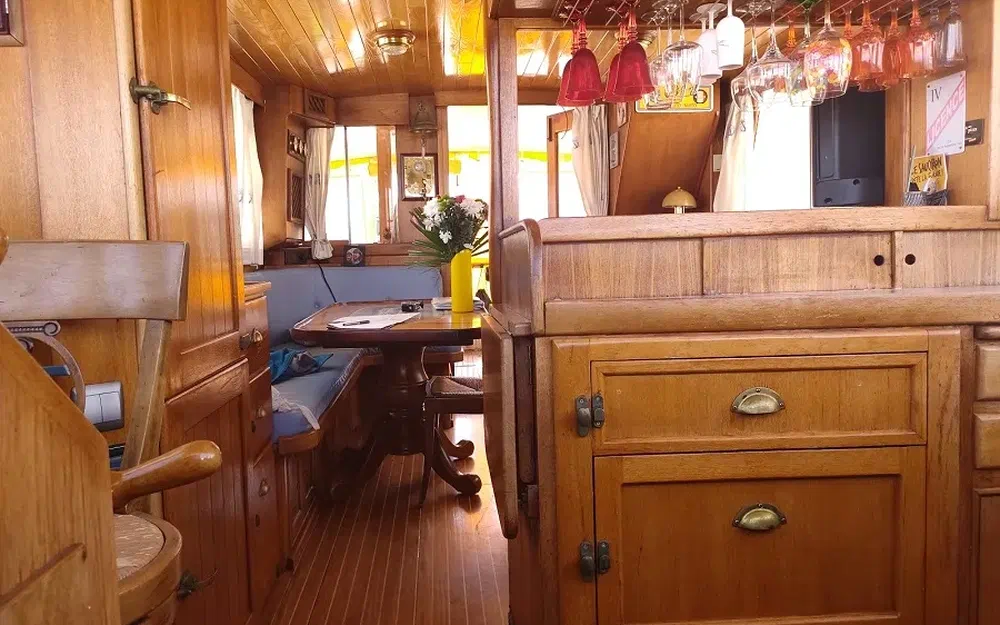 slider 49 Grand Banks 42 Europa