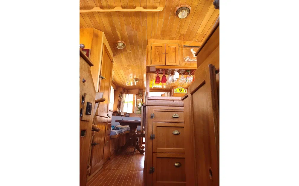 slider 52 Grand Banks 42 Europa