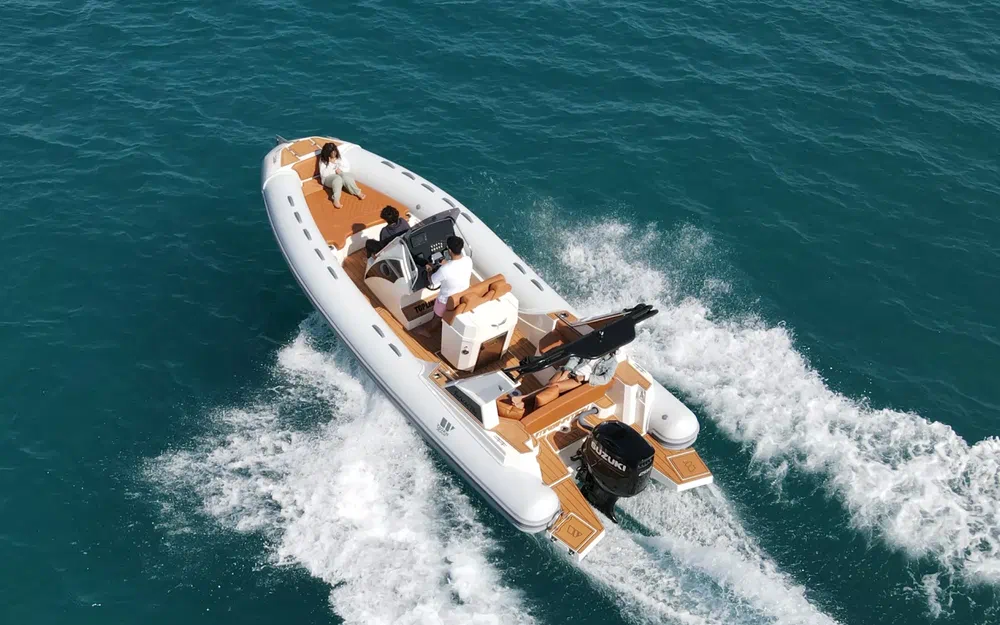 slider 3 Tiger Marine 750 TOP LINE