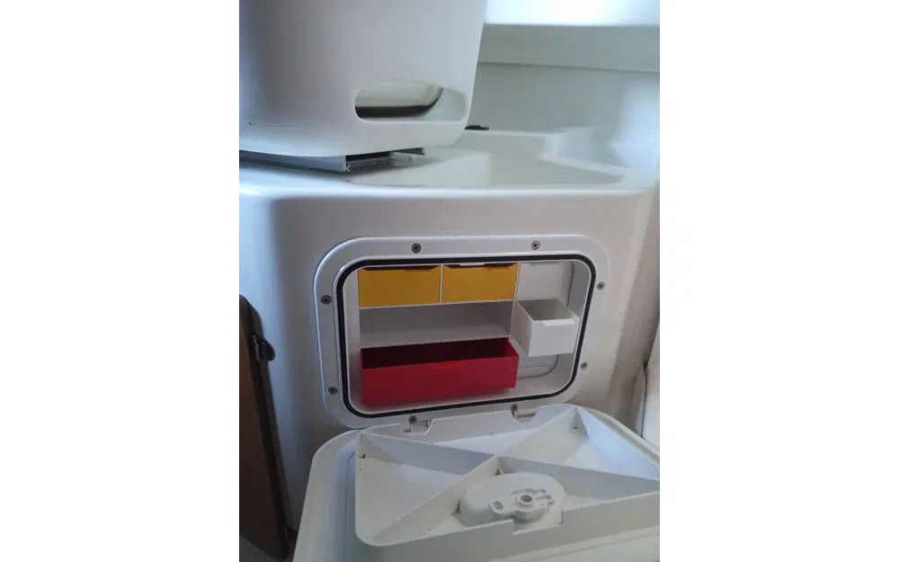 slider 6 Beneteau Antares 650 HB