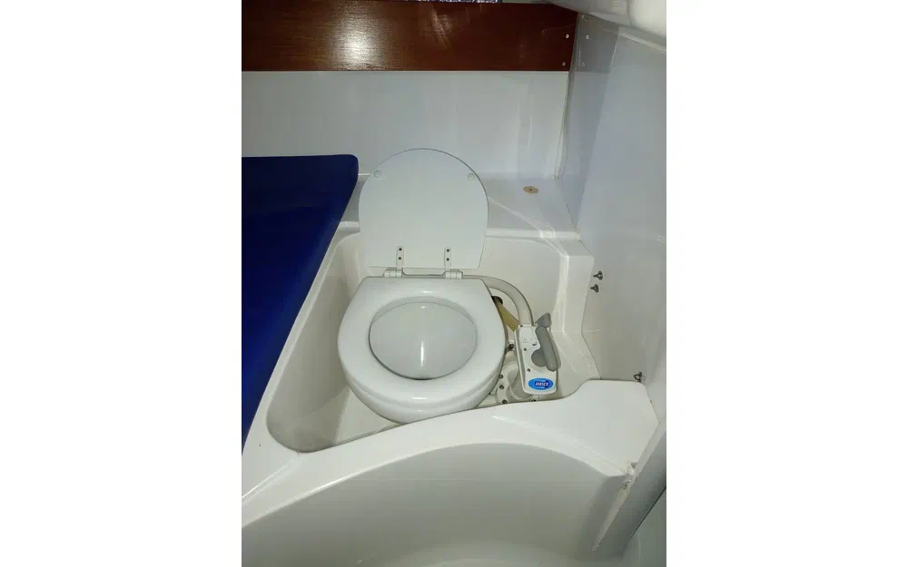 slider 7 Beneteau Antares 650 HB