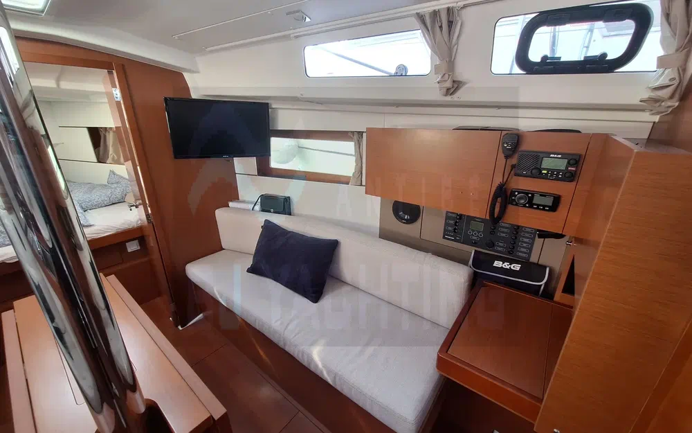 slider 11 Beneteau Oceanis 35.1