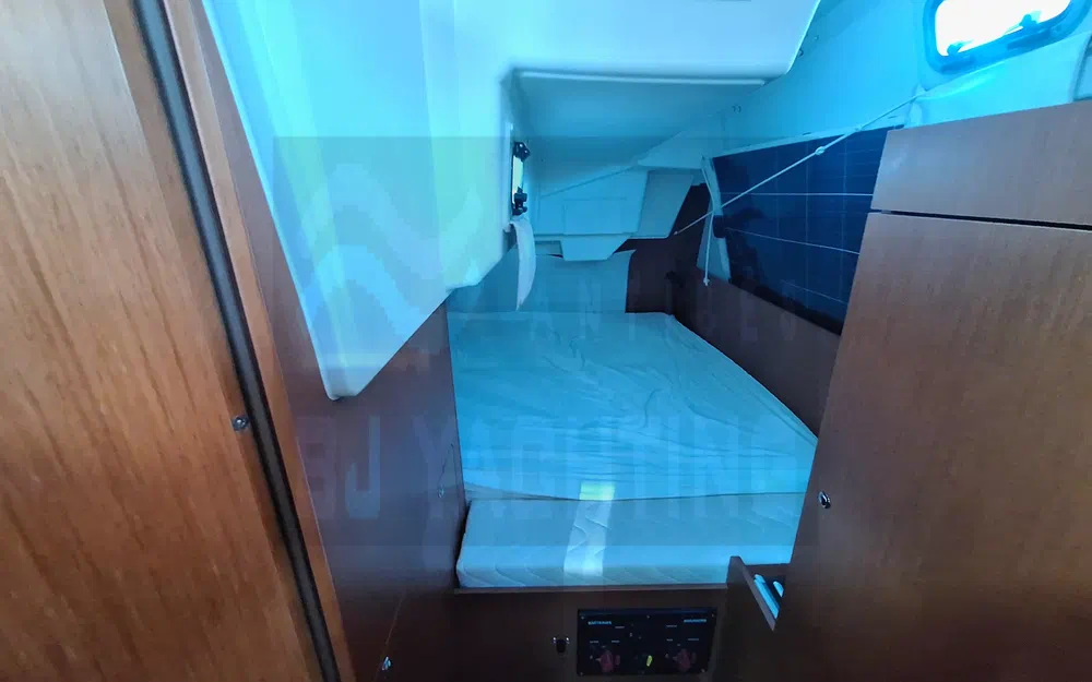 slider 12 Beneteau Oceanis 35.1