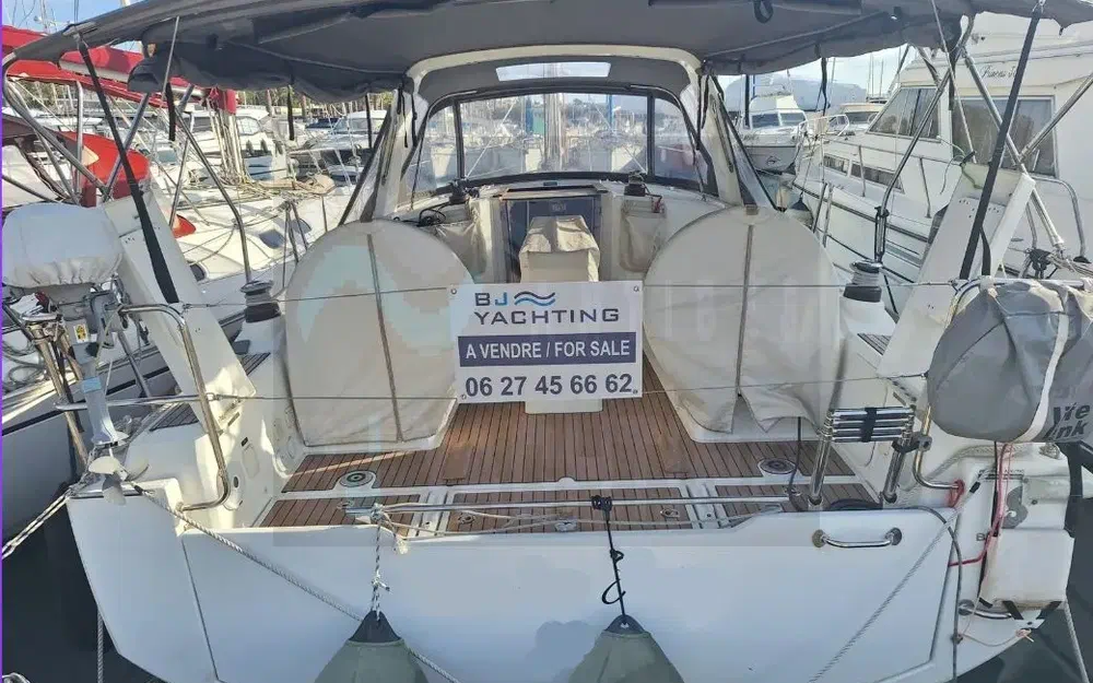 slider 1 Beneteau Oceanis 35.1