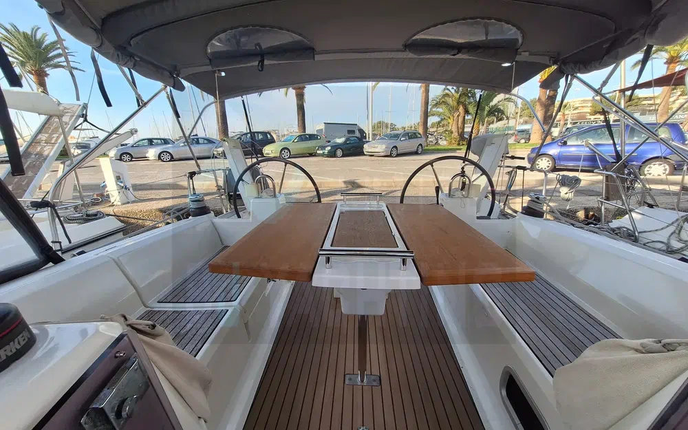 slider 5 Beneteau Oceanis 35.1