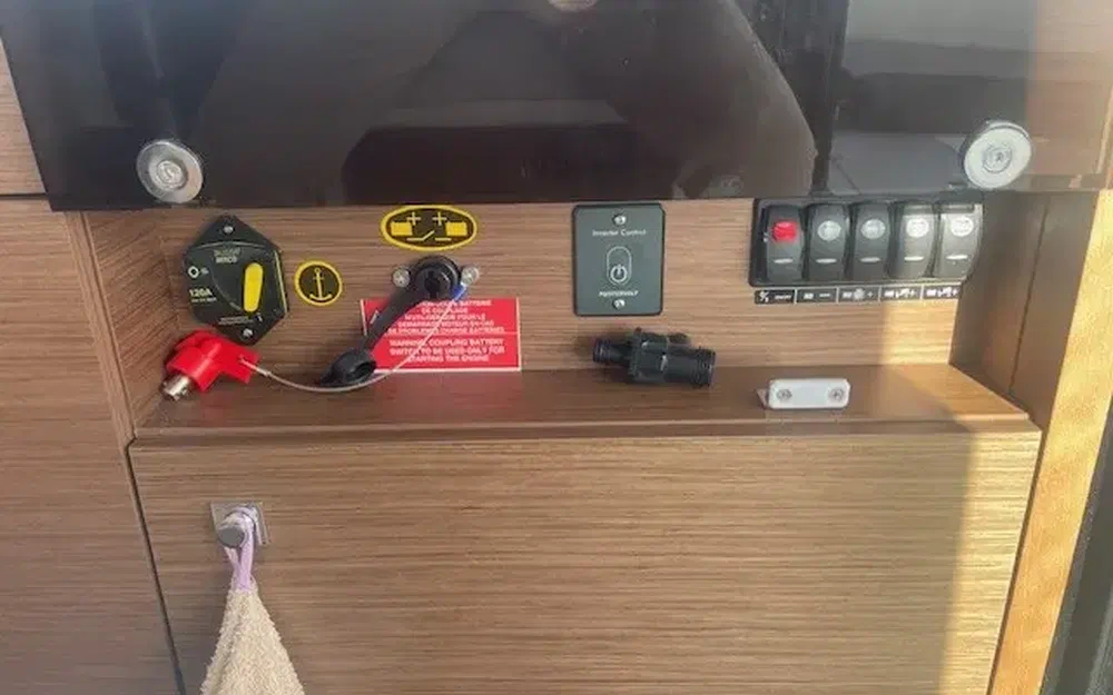 slider 14 Jeanneau Merry Fisher 1095