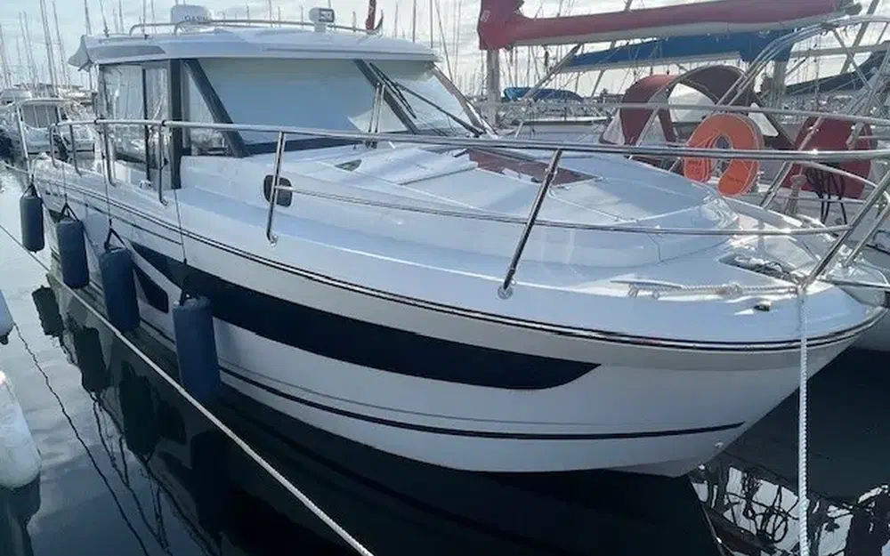 slider 1 Jeanneau Merry Fisher 1095