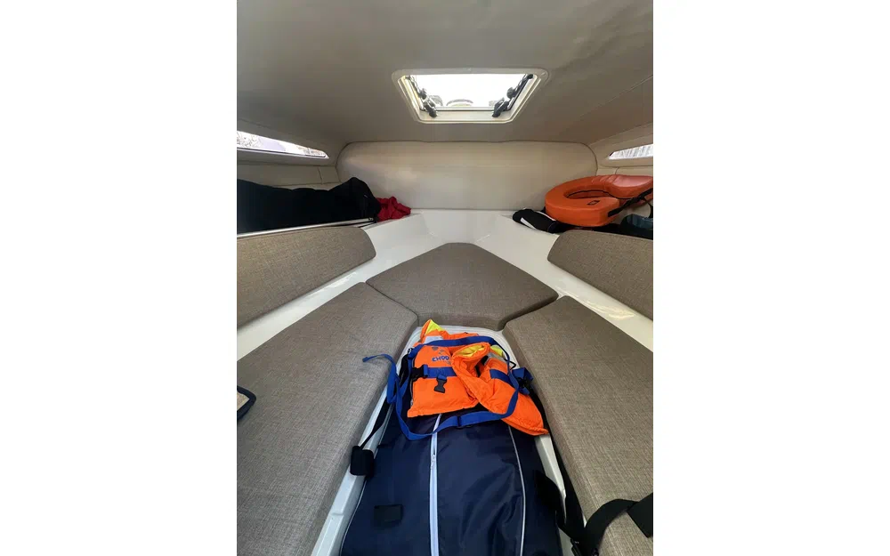 slider 5 Bayliner VR5 Cuddy OB