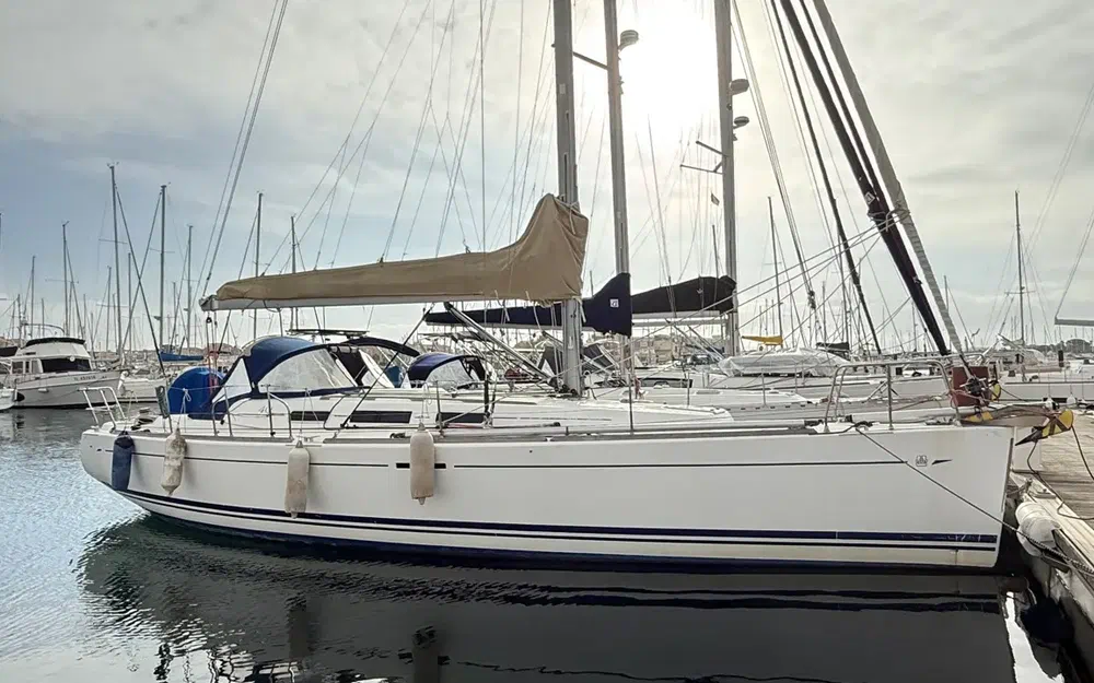 slider 0 Dufour 40 PERFORMANCE