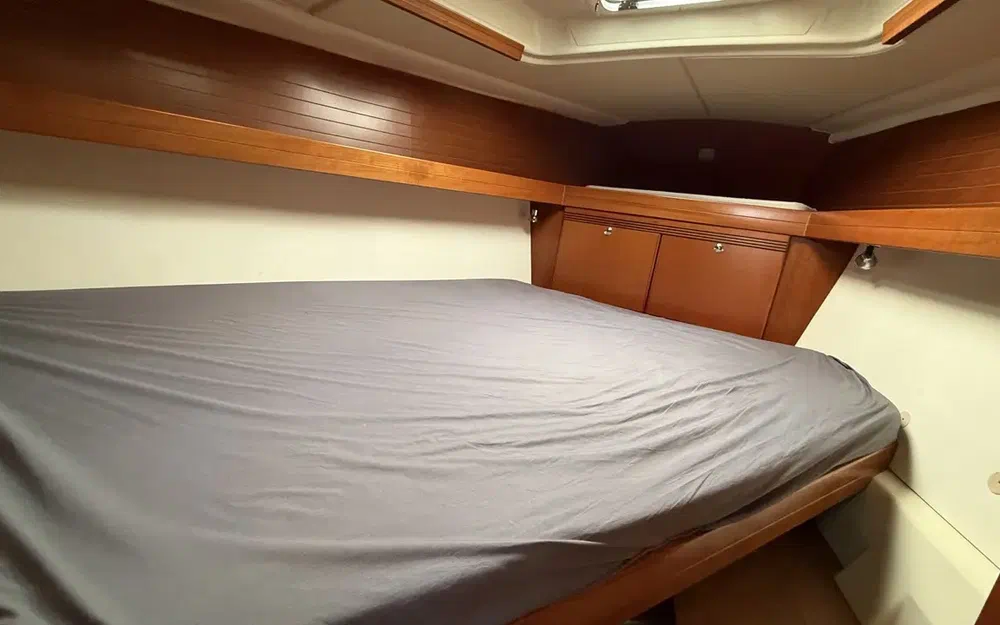 slider 10 Dufour 40 PERFORMANCE