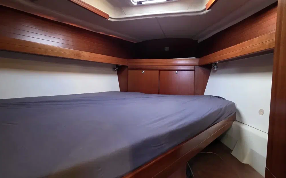 slider 2 Dufour 40 PERFORMANCE