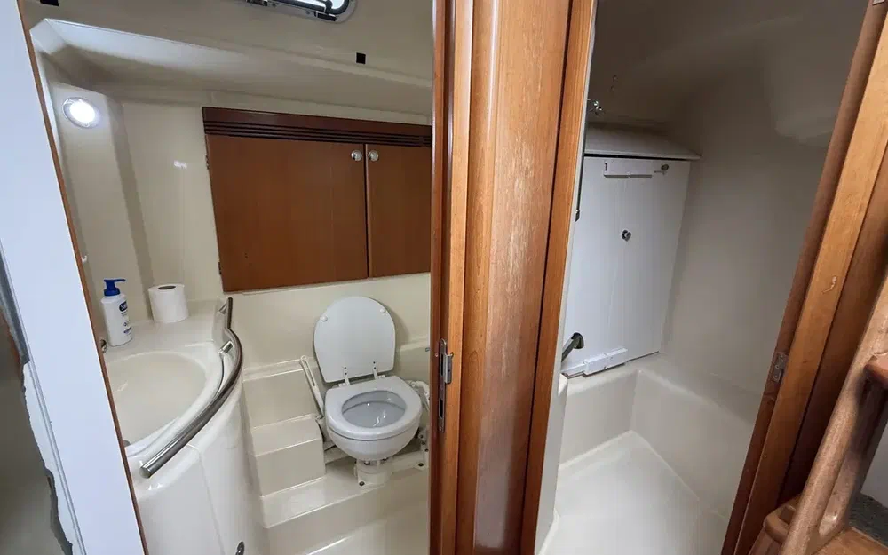 slider 6 Dufour 40 PERFORMANCE