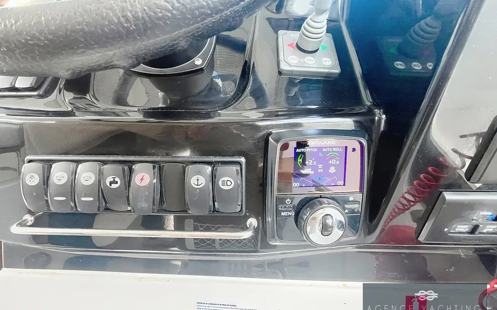 slider 11 Jeanneau Merry Fisher 895