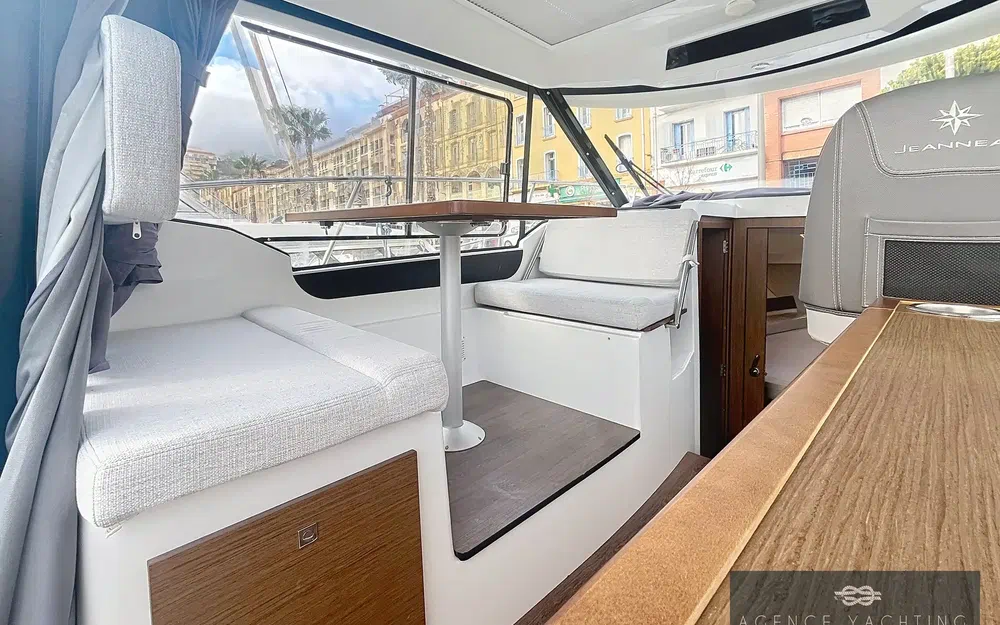 slider 23 Jeanneau Merry Fisher 895