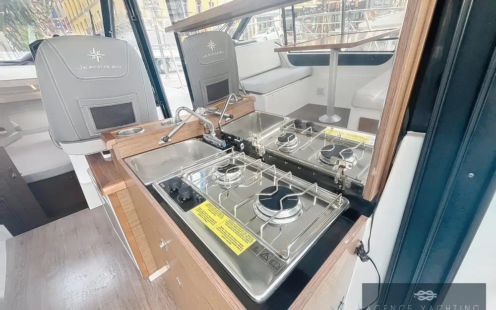 slider 26 Jeanneau Merry Fisher 895