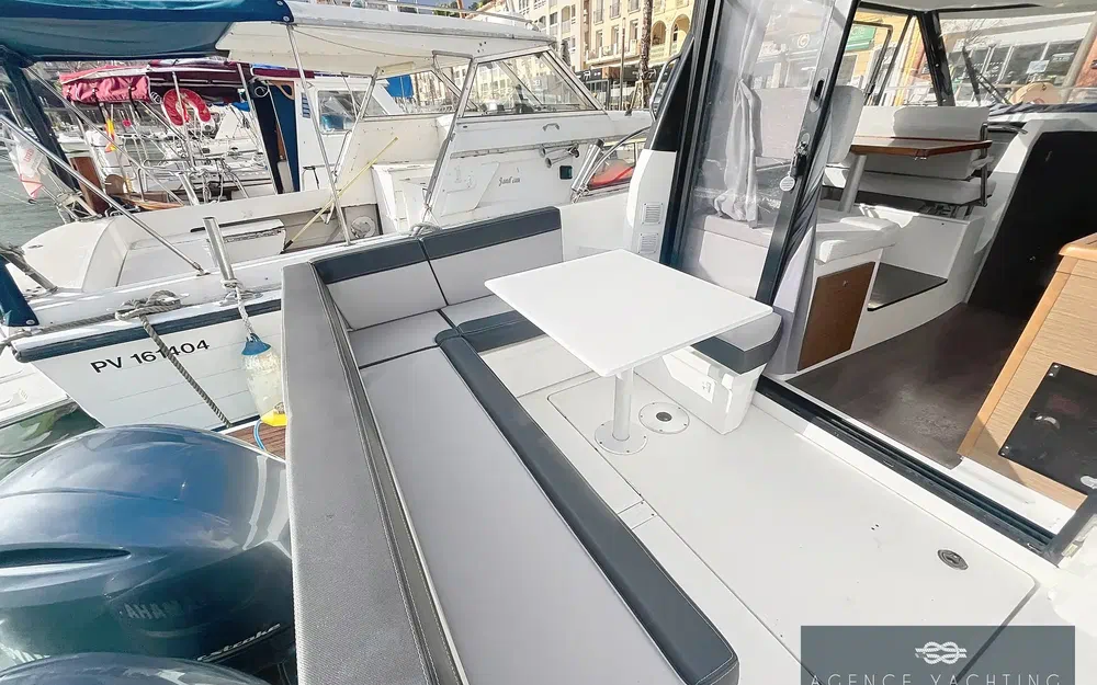 slider 5 Jeanneau Merry Fisher 895