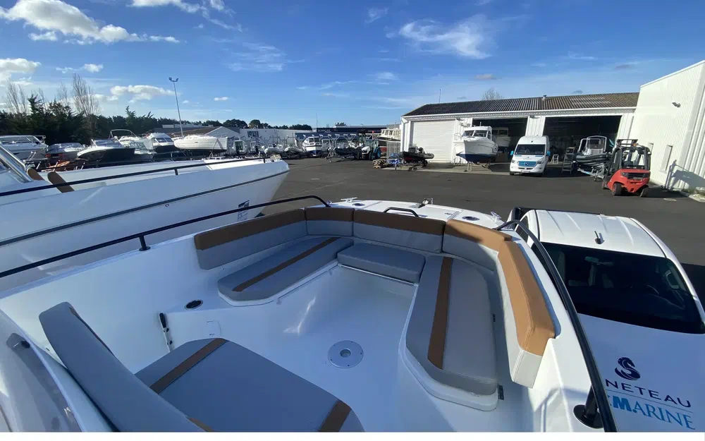 slider 8 Beneteau Flyer 8 SPACEdeck V2