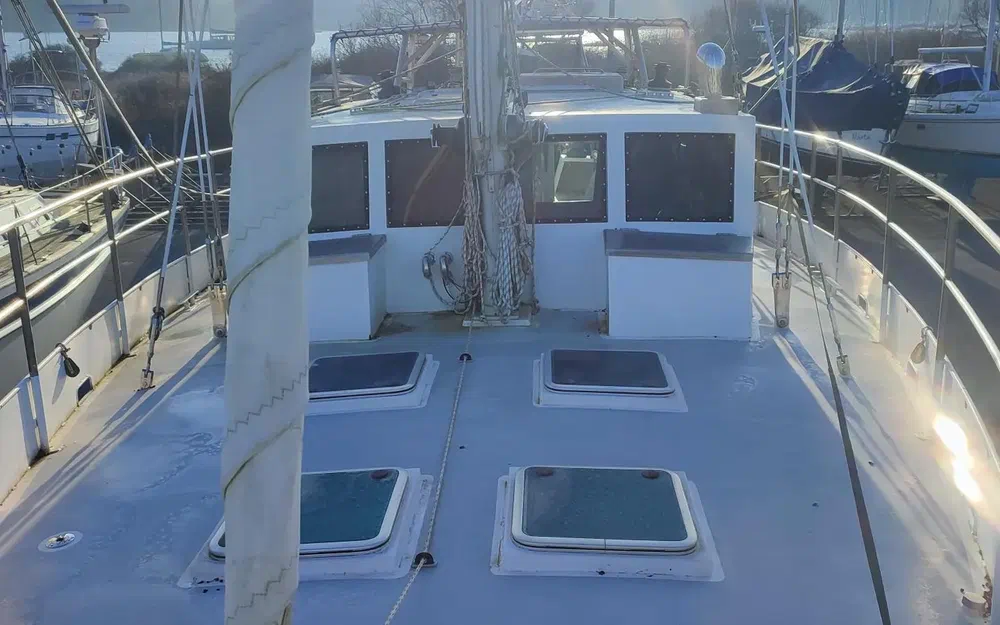 slider 10 IDEC Marine Concerto 51