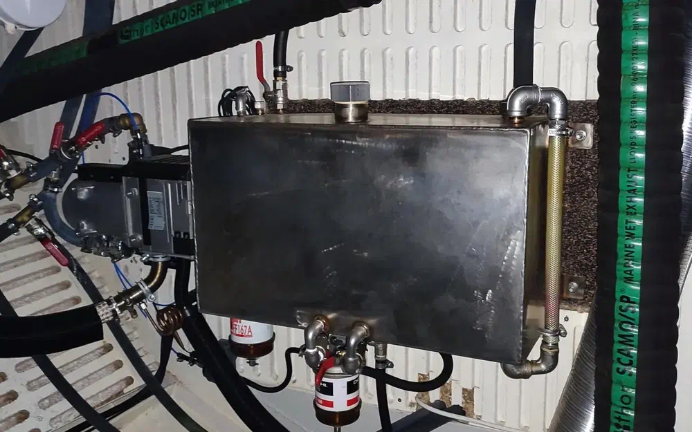 slider 25 IDEC Marine Concerto 51