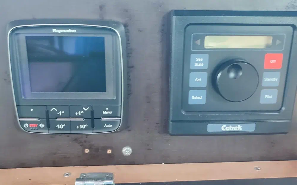 slider 33 IDEC Marine Concerto 51