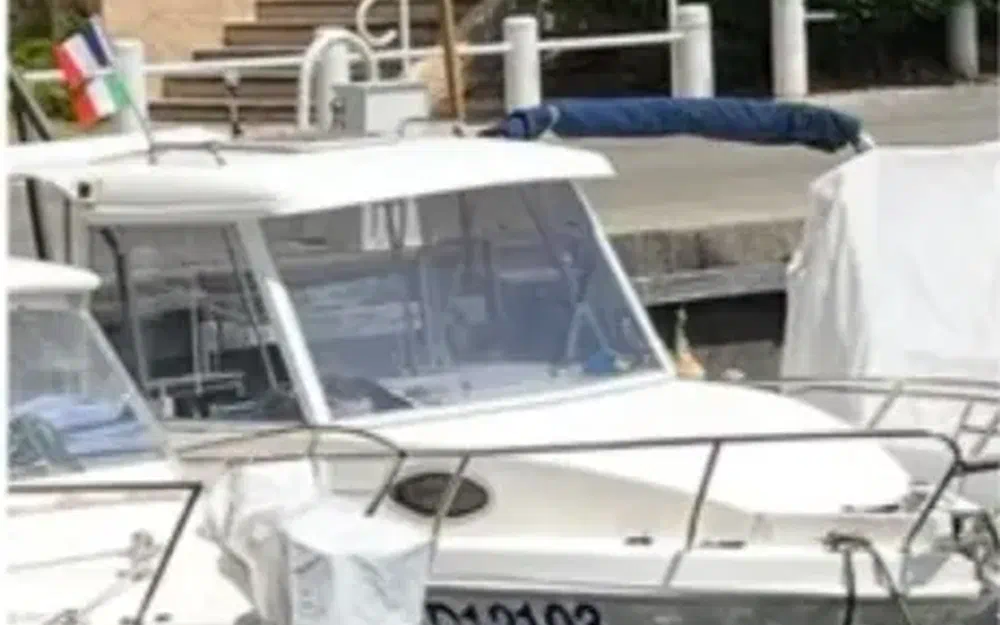 slider 10 Selva F5.5 Cabin