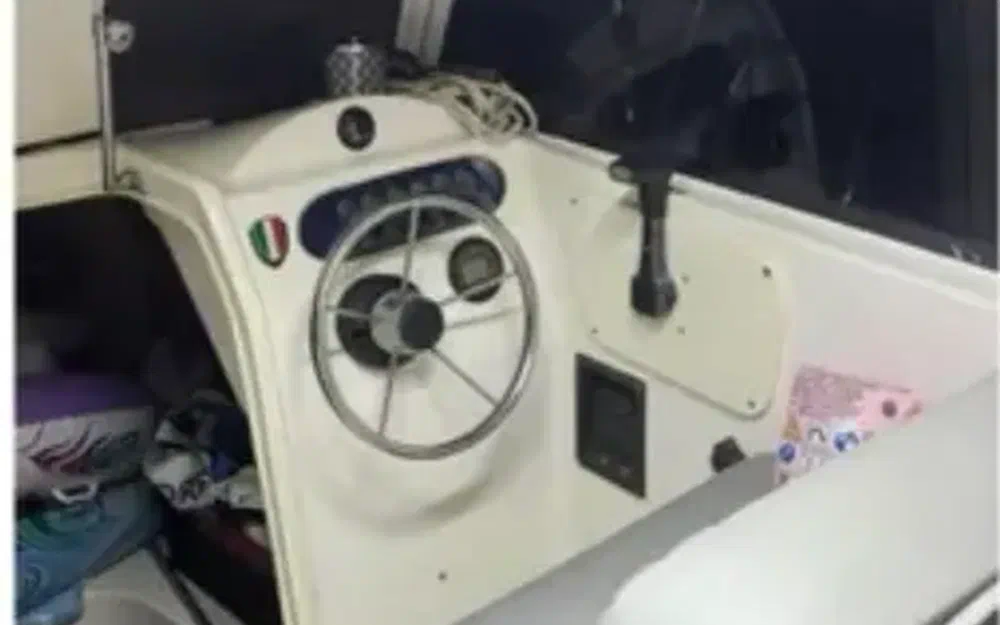 slider 12 Selva F5.5 Cabin