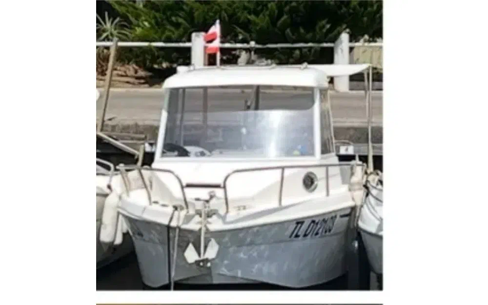 slider 0 Selva F5.5 Cabin