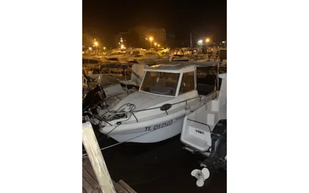 slider 1 Selva F5.5 Cabin