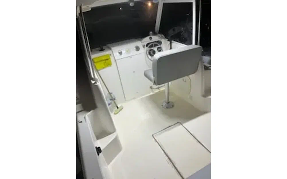 slider 6 Selva F5.5 Cabin