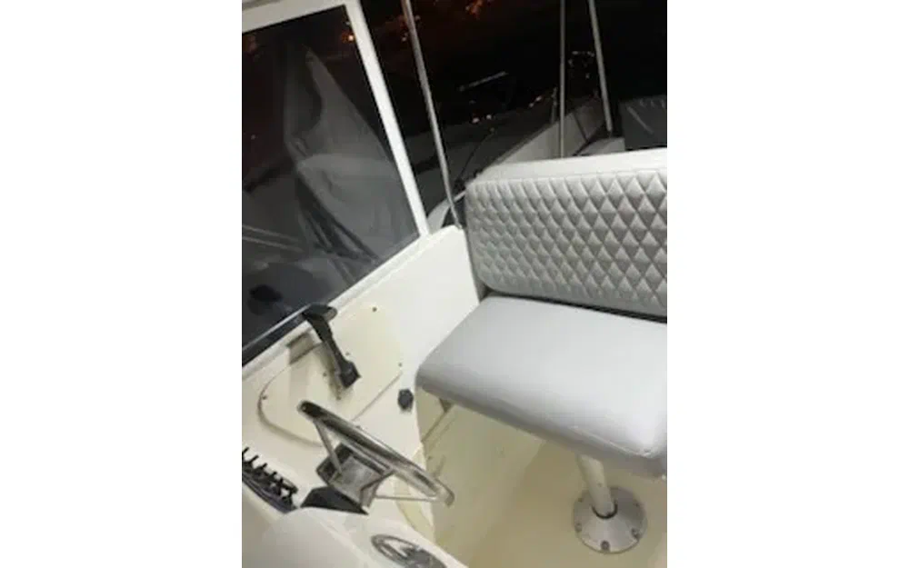 slider 8 Selva F5.5 Cabin