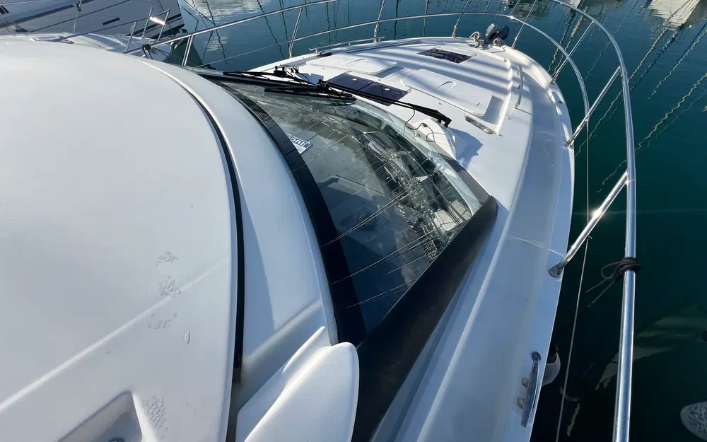 slider 9 Jeanneau Leader 40