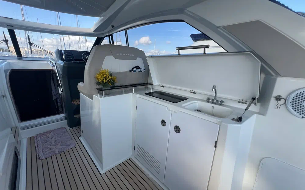 slider 2 Jeanneau Leader 40
