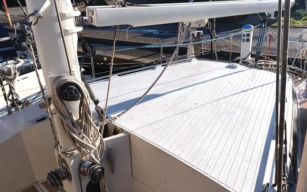 slider 9 Amel Maramu