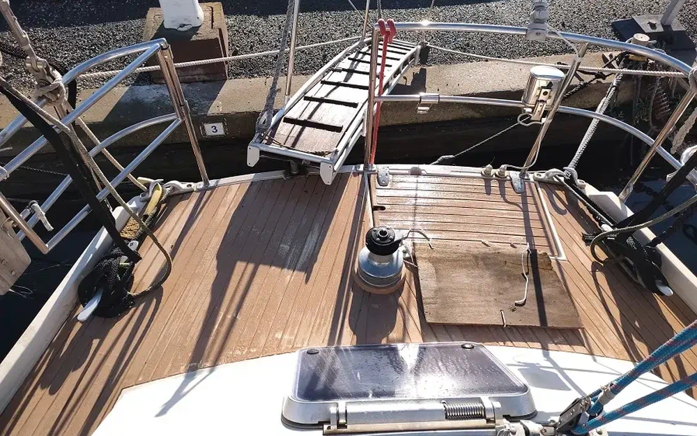 slider 10 Amel Maramu