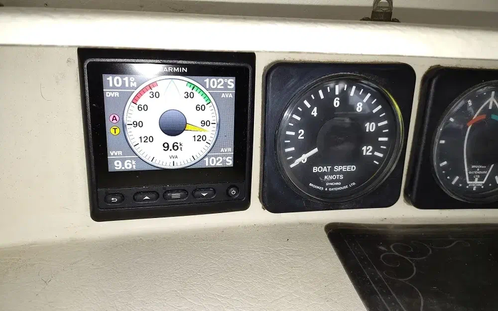 slider 12 Amel Maramu