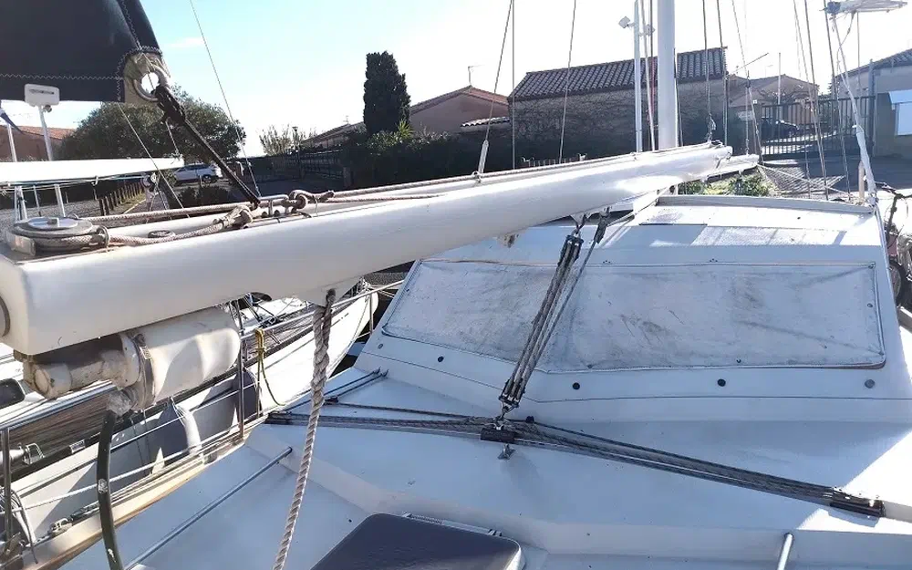 slider 21 Amel Maramu