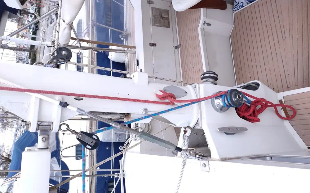 slider 29 Amel Maramu