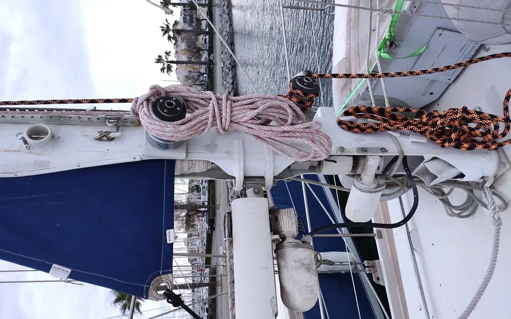 slider 30 Amel Maramu