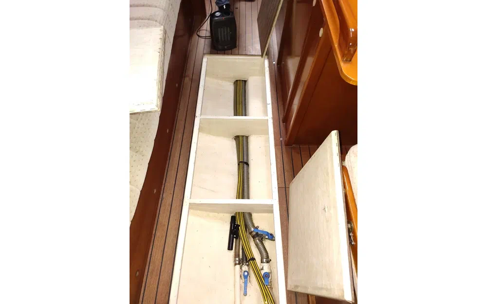 slider 43 Amel Maramu