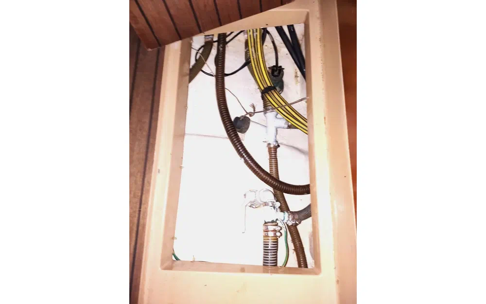 slider 44 Amel Maramu