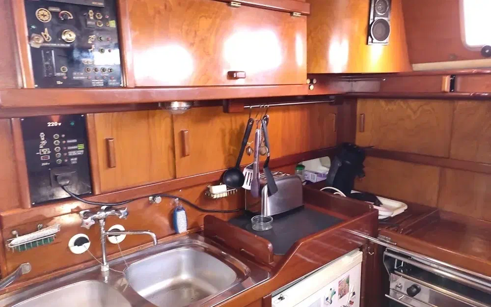 slider 50 Amel Maramu