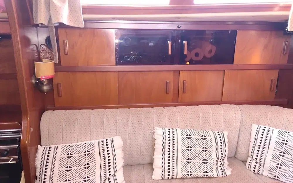 slider 53 Amel Maramu