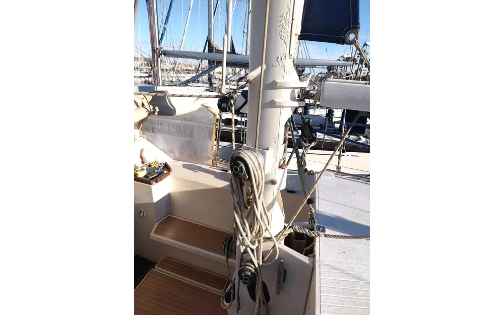 slider 8 Amel Maramu