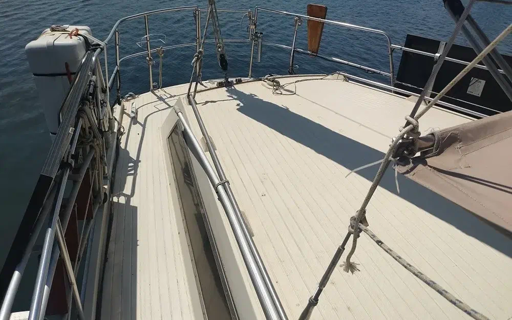 slider 10 Amel Maramu